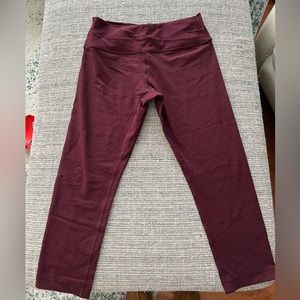 Lulu Lemon cropped Wunder Unders